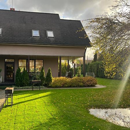 Family House Apartments Salacgriva Bagian luar foto
