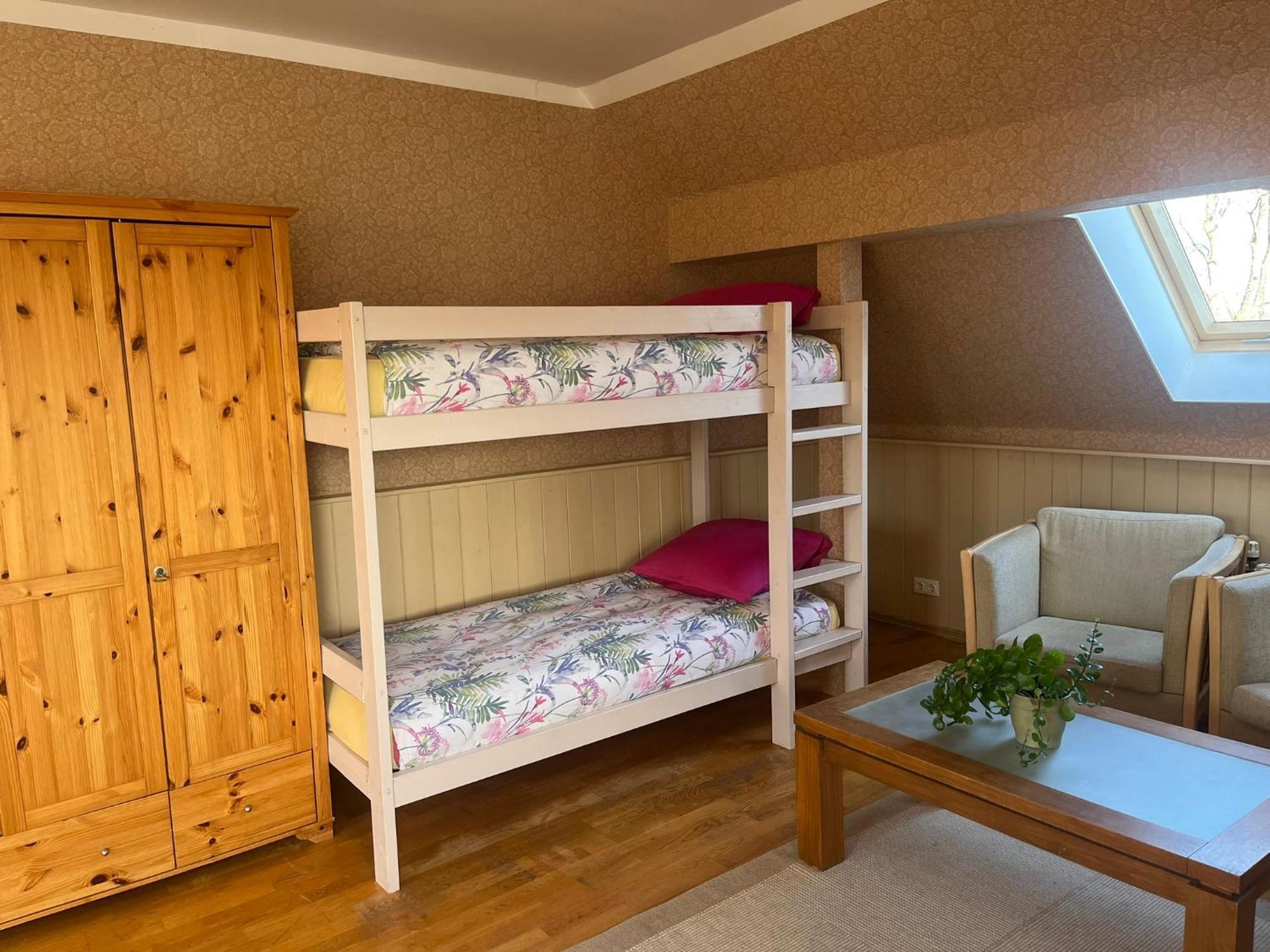 Family House Apartments Salacgriva Bagian luar foto