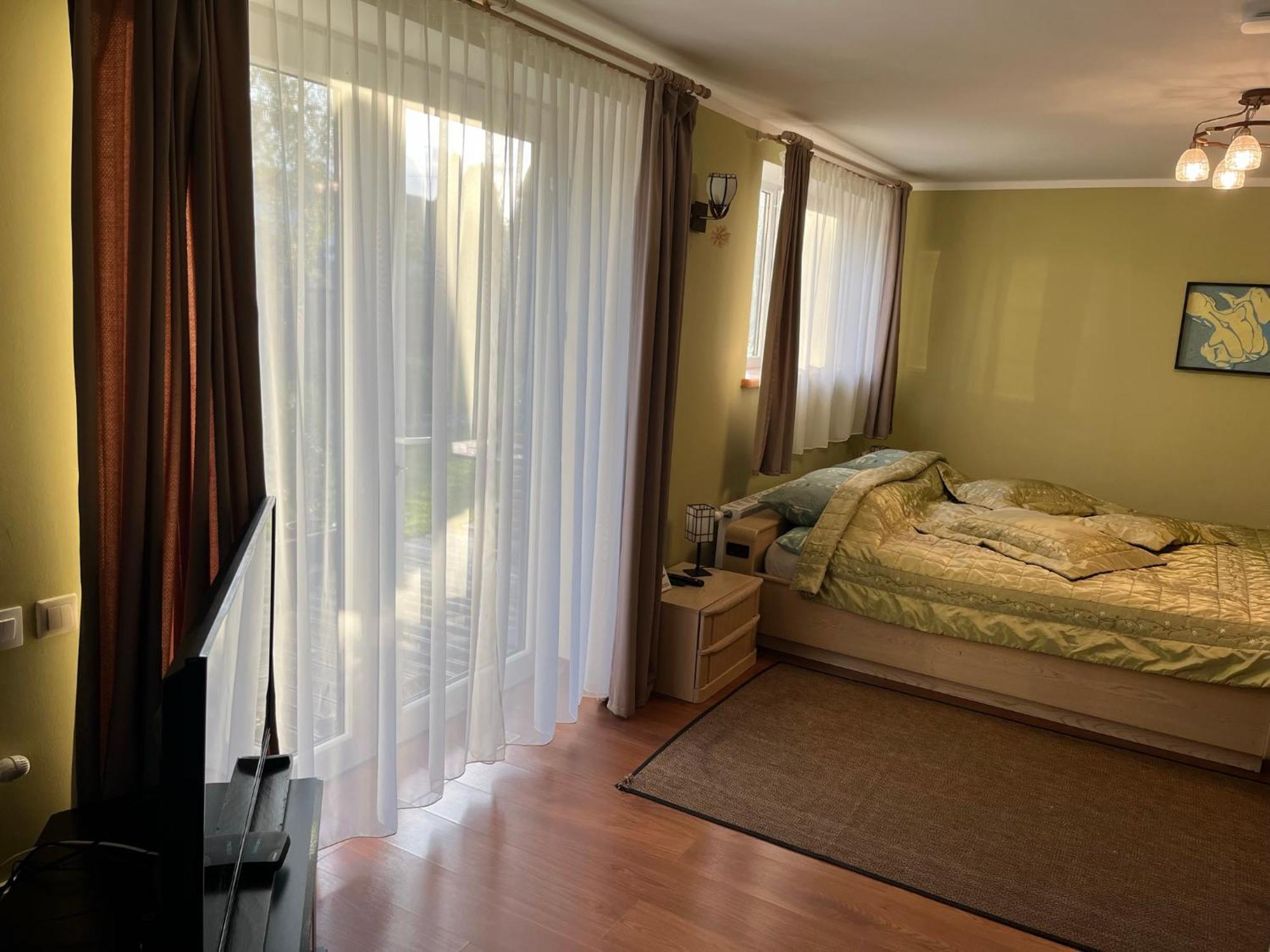 Family House Apartments Salacgriva Bagian luar foto
