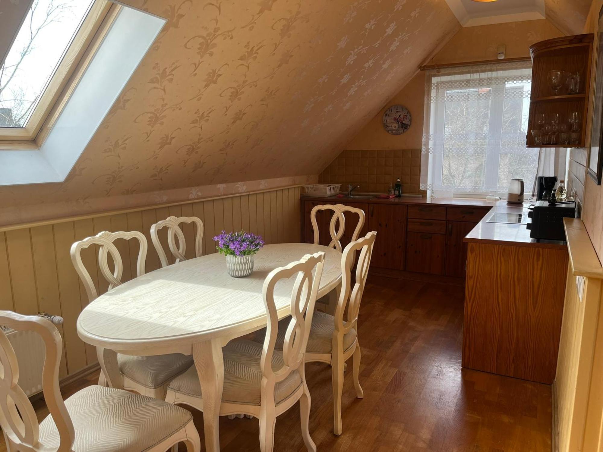 Family House Apartments Salacgriva Bagian luar foto