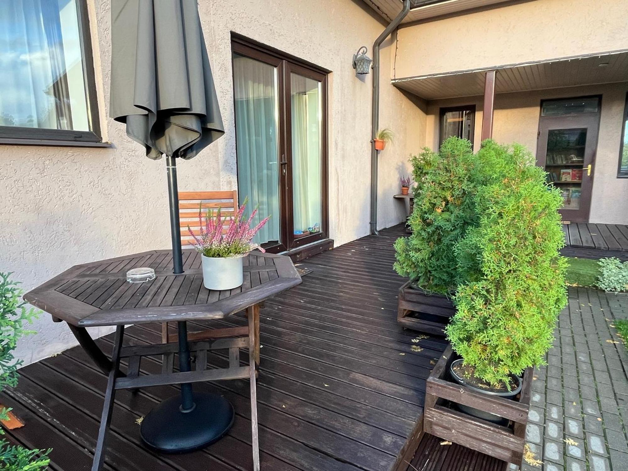 Family House Apartments Salacgriva Bagian luar foto