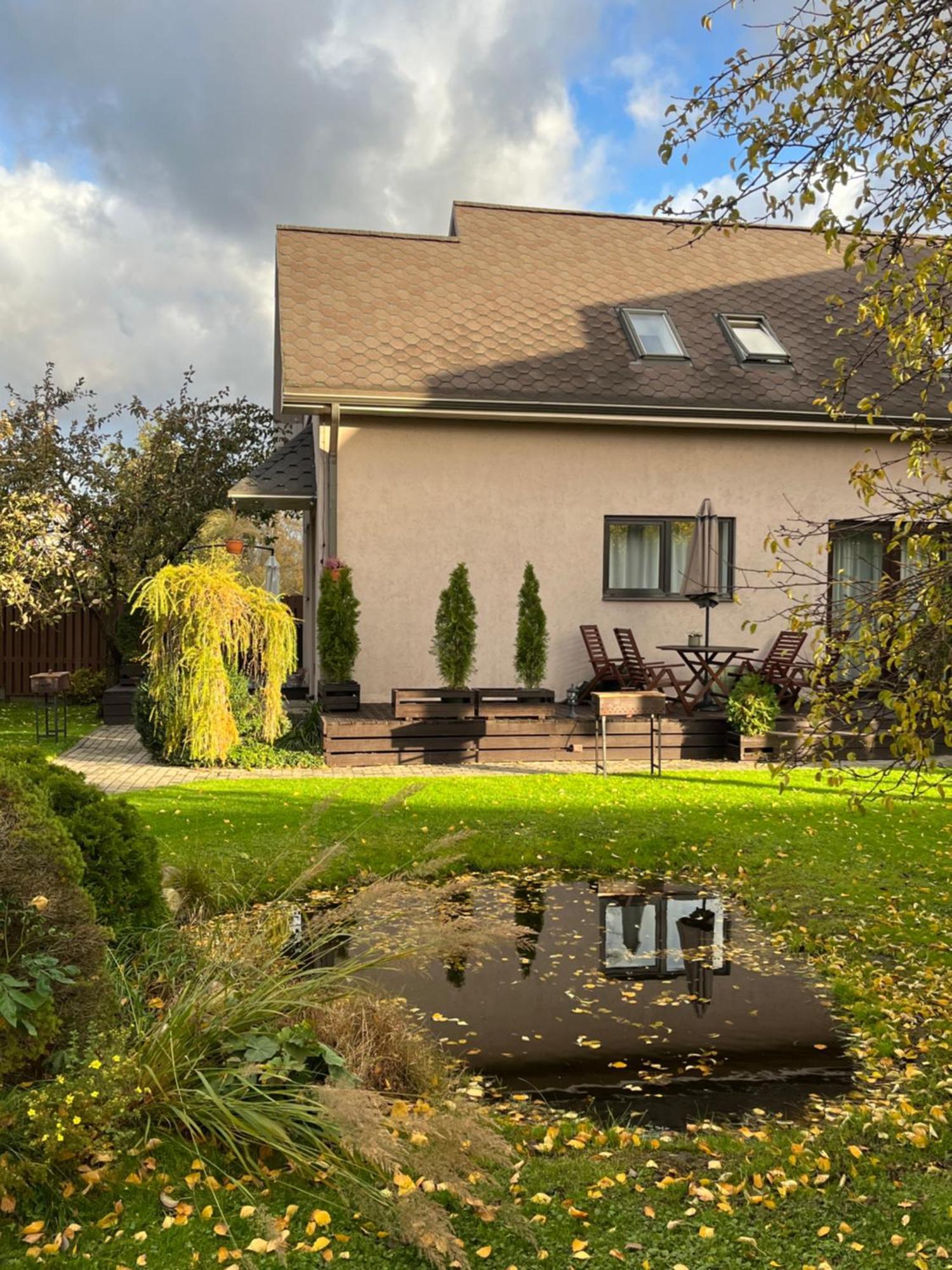 Family House Apartments Salacgriva Bagian luar foto